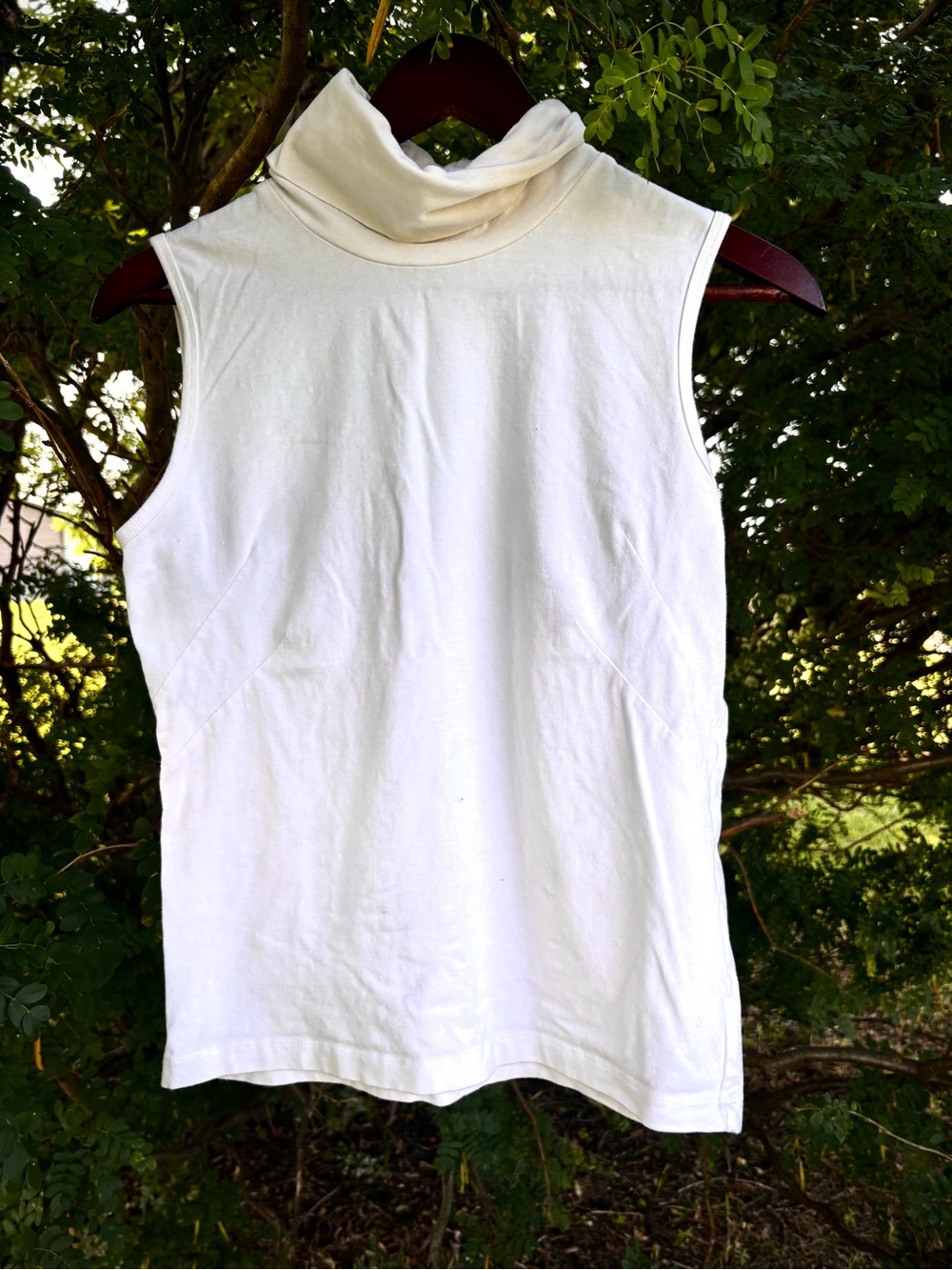Club Monaco White Sleeveless Turtleneck Tank Top - Size Large